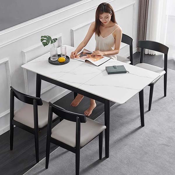 bàn ăn mở rộng mặt đá thiết kế thông minh cho nhà nhỏ